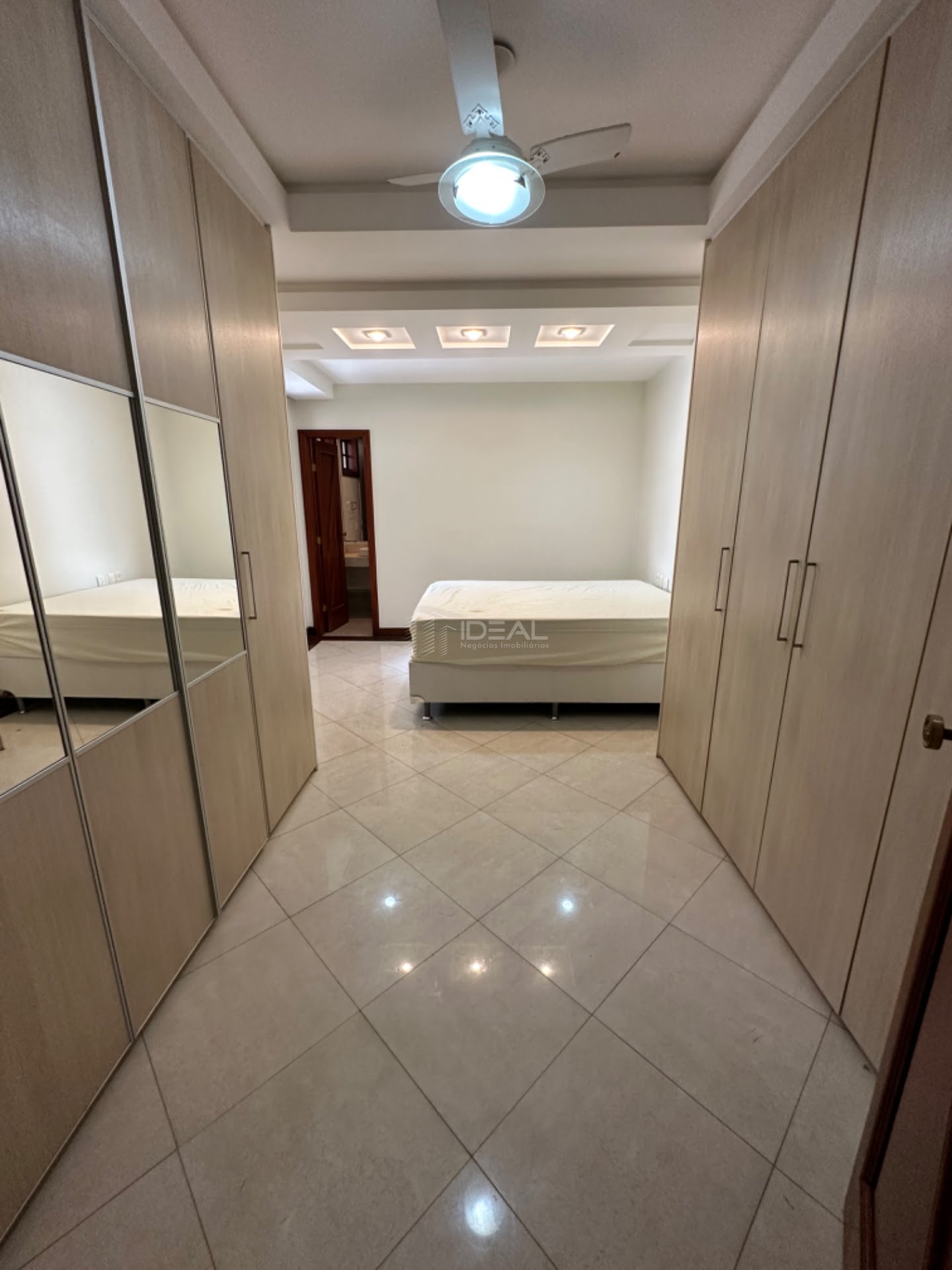 Casa à venda com 4 quartos, 4 suítes, 2 vagas e 460m² no Centro, Campos dos Goytacazes (RJ) — foto 9 de 27