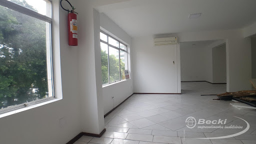 Edificio Precisente Sala Comercial