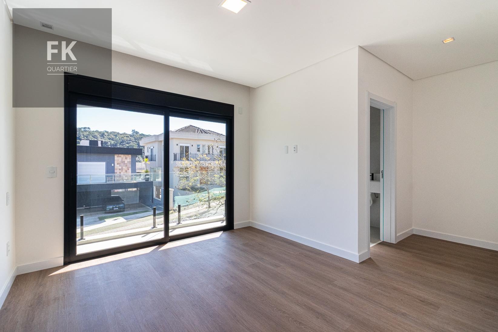 Casa à venda com 4 quartos, 4 suítes e 334m² no Alphaville, Santana de Parnaíba (SP) — foto 23 de 30
