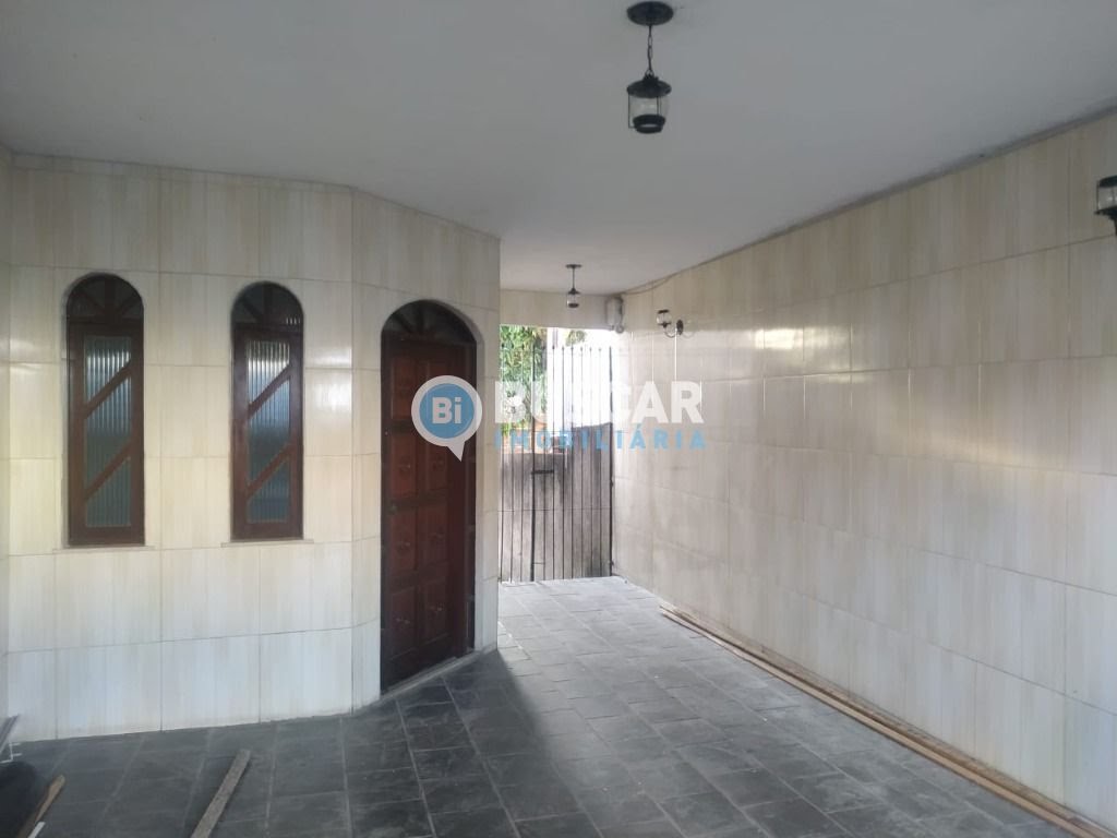 Casa à venda com 3 quartos, 2 suítes, 2 vagas e 300m² no Jardim Acácia, Feira de Santana (BA) — foto 3 de 19