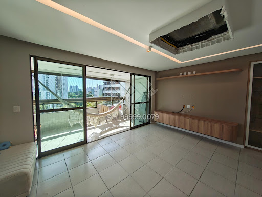 Compre Apartamento alto padrão reformado com 3 suítes,  3 vagas e com 204m² na Jaqueira. Agende Visita com Leicam Maciel