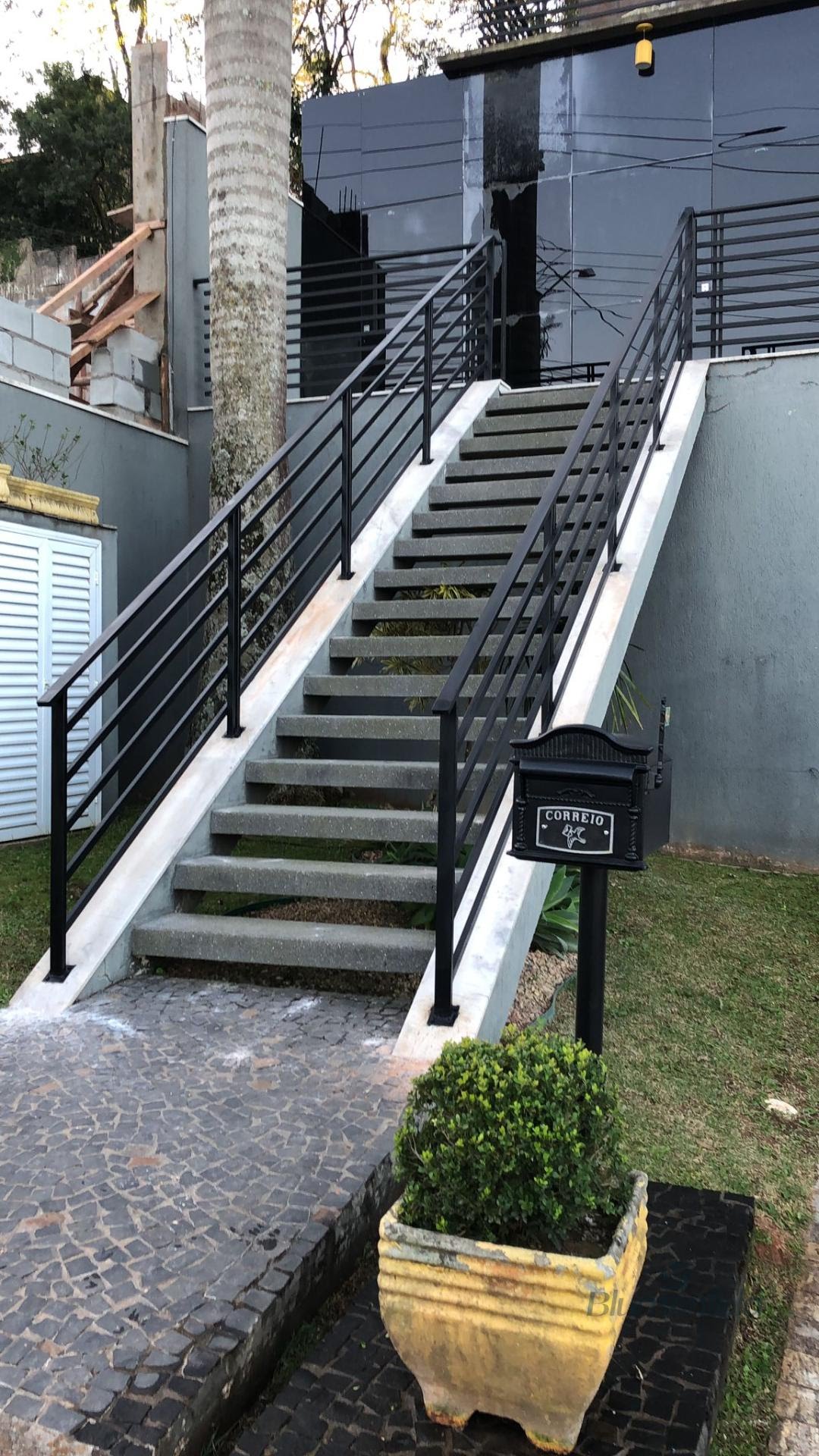 Casa à venda com 4 suítes, 4 vagas e 296m² no Arujazinho IV, Arujá (SP) — foto 2 de 29