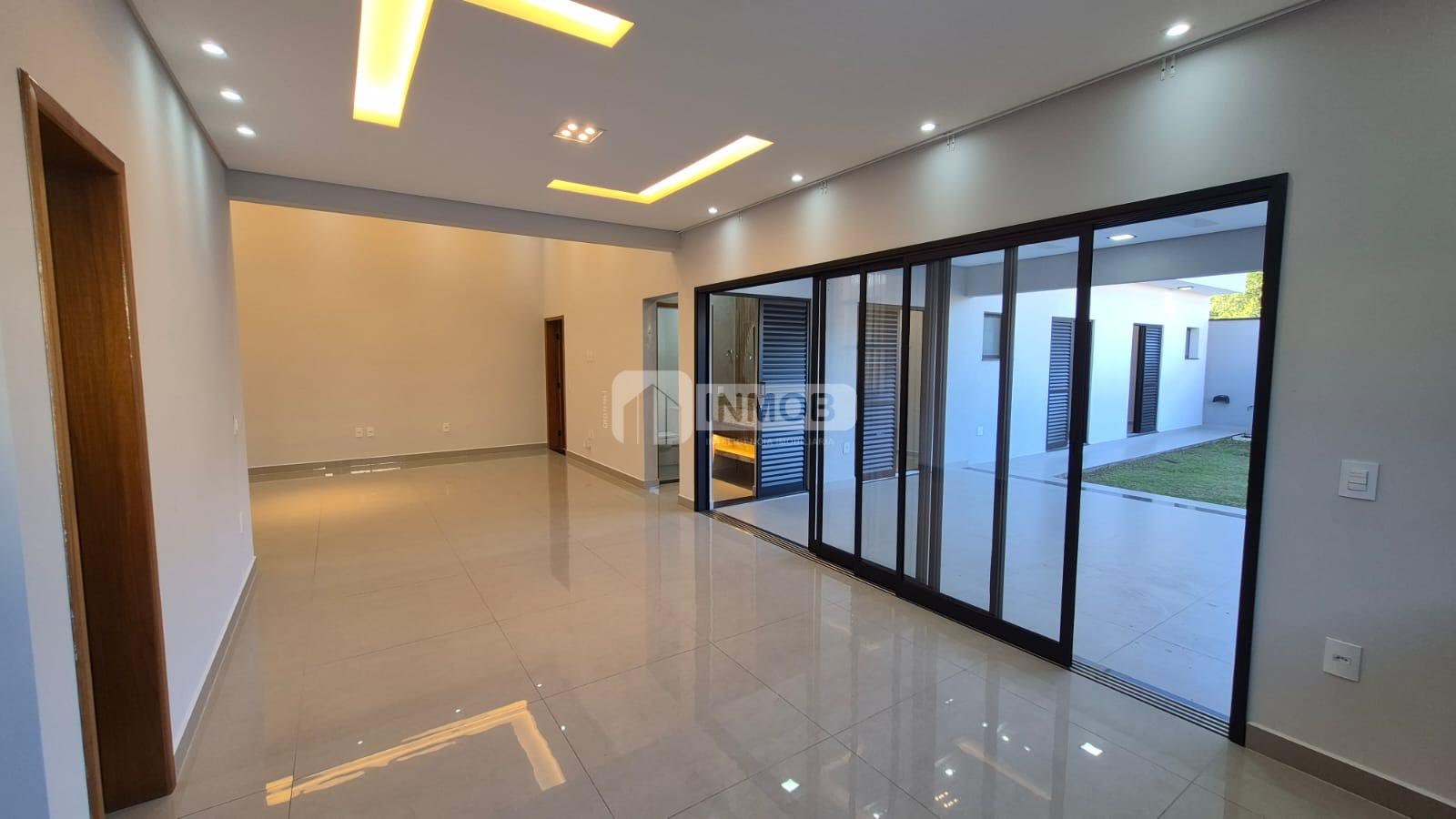 Casa à venda com 3 quartos, 1 suíte, 3 vagas e 191m² no Caminho Novo, Tremembé (SP) — foto 14 de 30