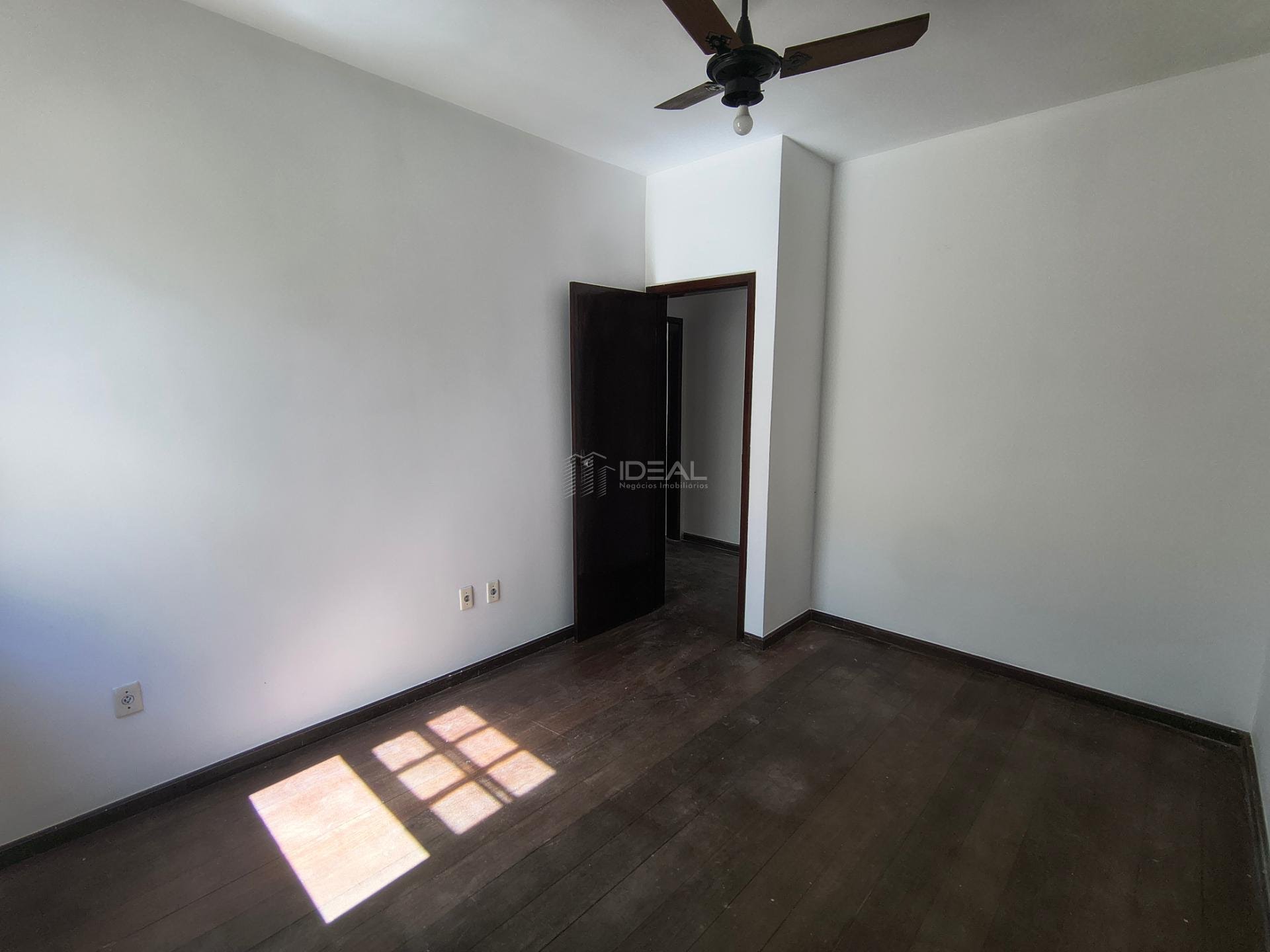 Casa para alugar com 4 quartos, 1 suíte, 4 vagas e 180m² no Flamboyant, Campos dos Goytacazes (RJ) — foto 28 de 30