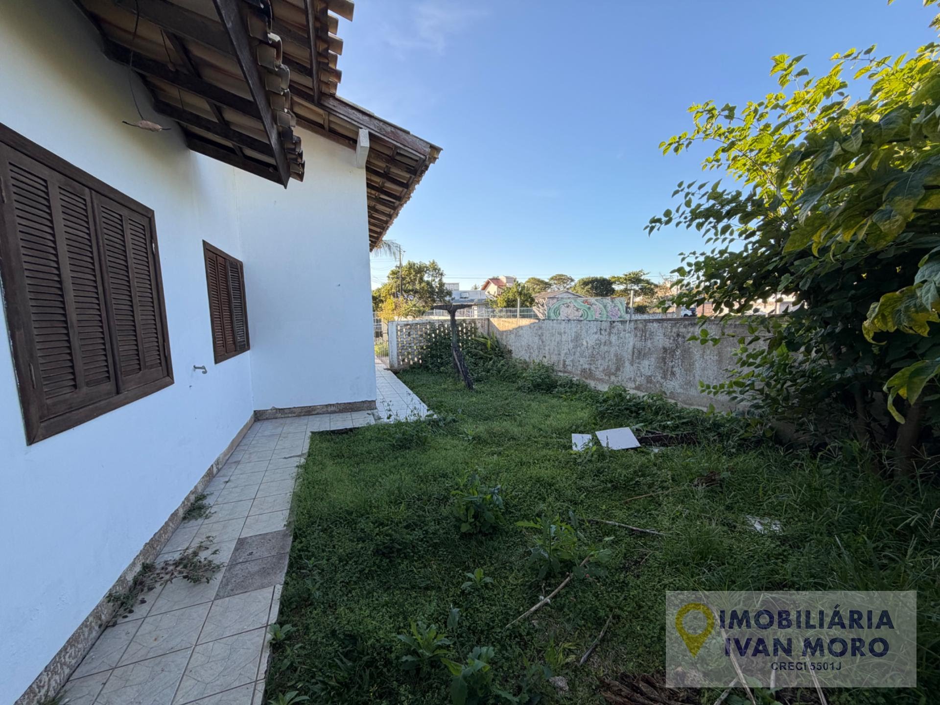Casa à venda com 4 quartos, 2 suítes, 2 vagas e 180m² no Daniela, Florianópolis (SC) — foto 25 de 27