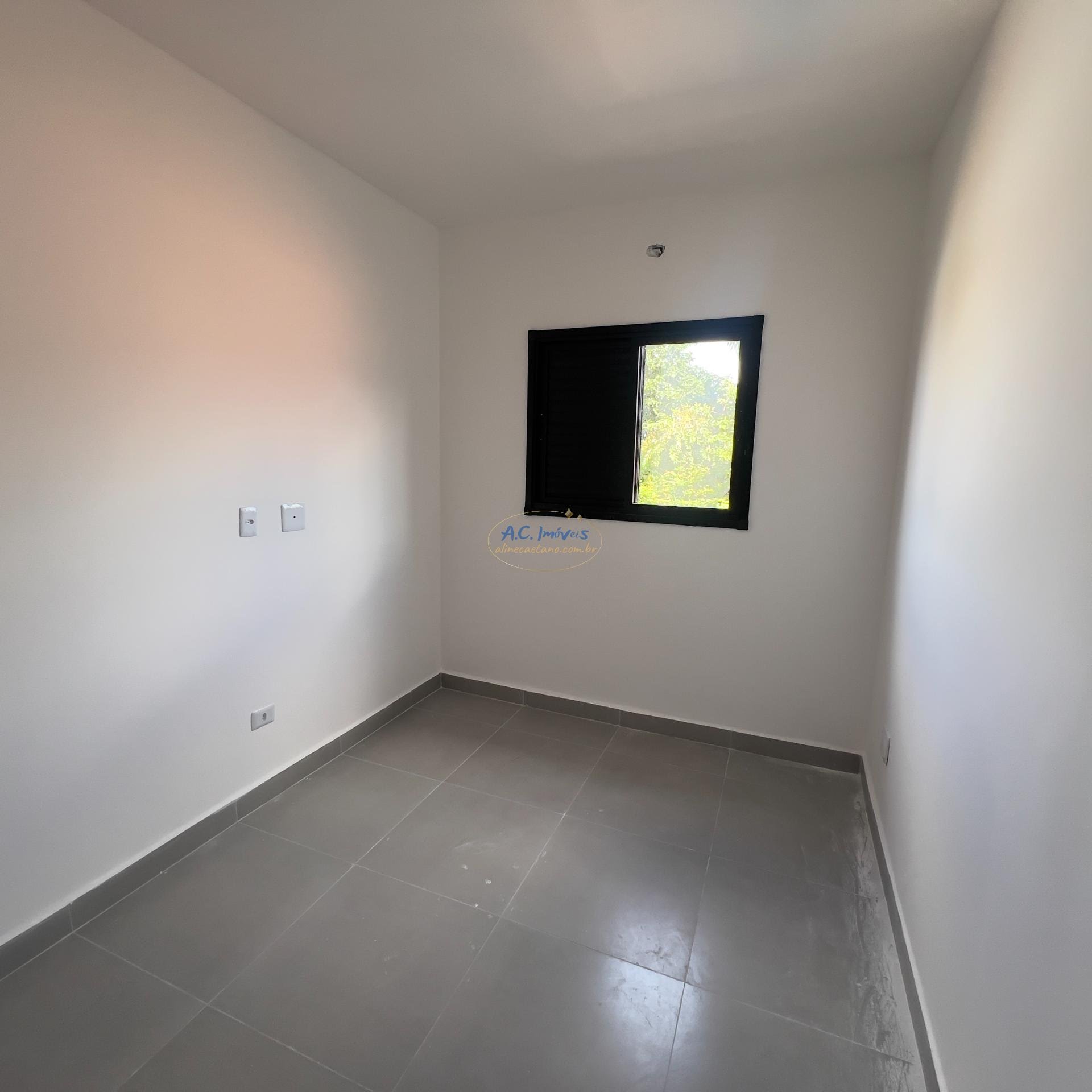 Casa à venda com 2 quartos, 2 banheiros, 1 vaga e 55m² no Jardim Imperador, Praia Grande (SP) — foto 16 de 18