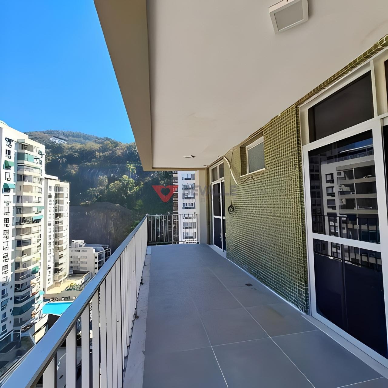Cobertura à venda com 3 quartos, 3 suítes, 1 vaga e 163m² no Laranjeiras, Rio de Janeiro (RJ) — foto 14 de 20