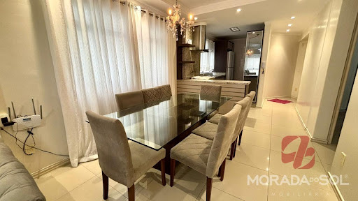 Apartamento quadra mar em Meia Praia  -  Itapema