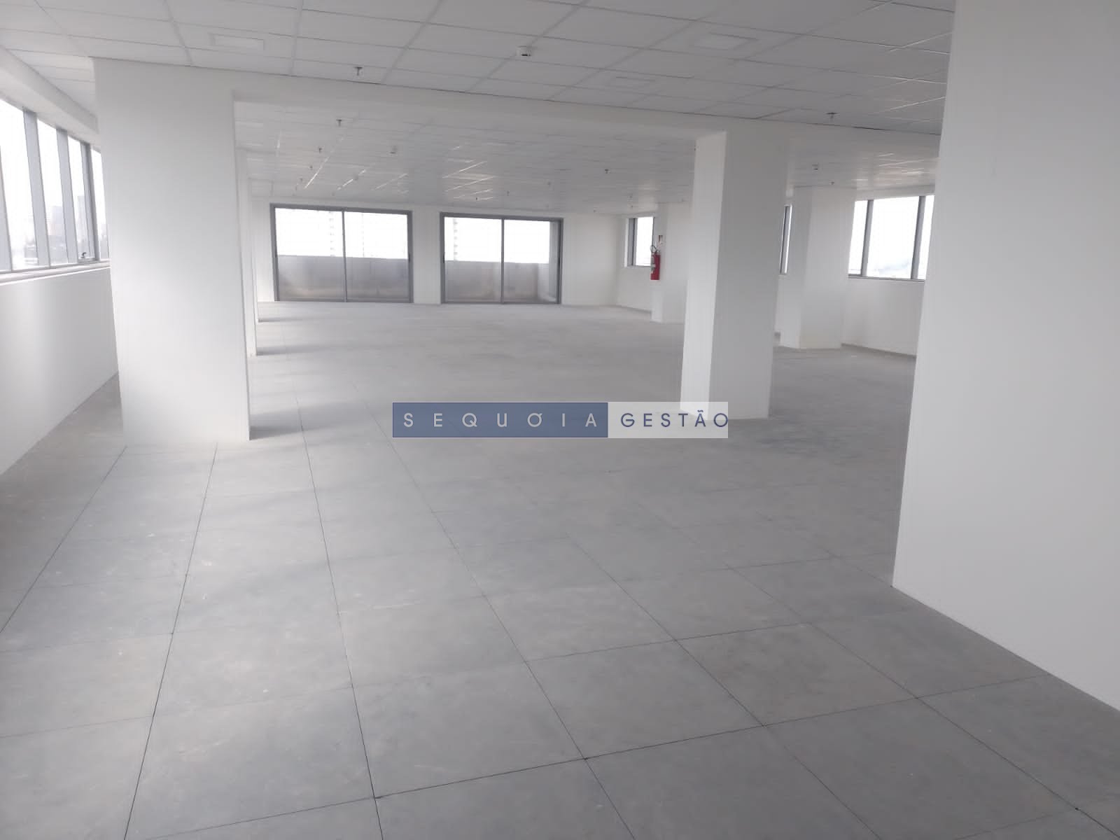 Comercial à venda com 2 banheiros, 9 vagas e 316m² no Chácara Santo Antônio (zona Sul), São Paulo — foto principal