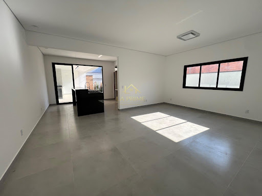 ? Casa à venda no Condomínio Villagio Wanel – Sorocaba/SP 218m² de área construída, 03 dormitórios, sendo 3 suítes, 01 com closet e 04 vagas de garagem.