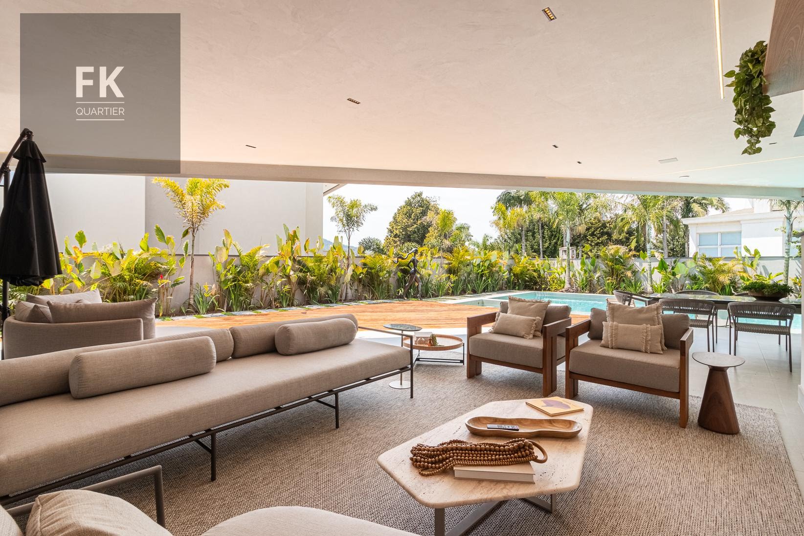 Casa à venda com 4 quartos, 4 suítes, 10 vagas e 1079m² no Alphaville Residencial Zero, Barueri (SP) — foto 4 de 30
