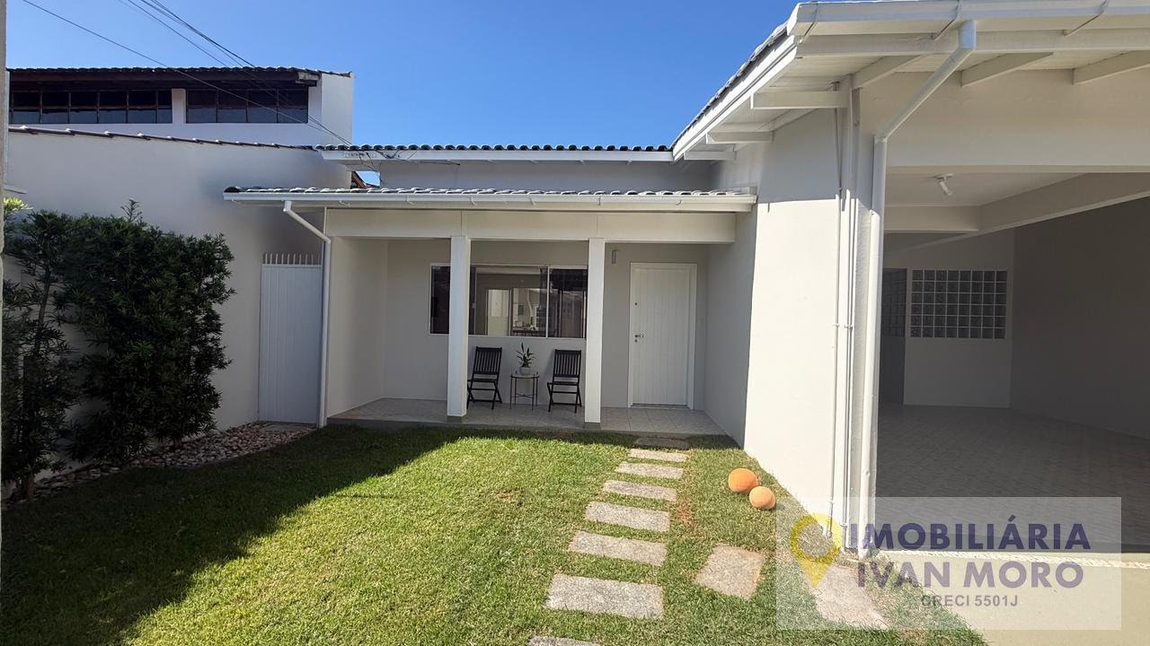 Casa à venda com 4 quartos, 2 suítes, 2 vagas e 150m² no Itacorubi, Florianópolis (SC) — foto 12 de 24