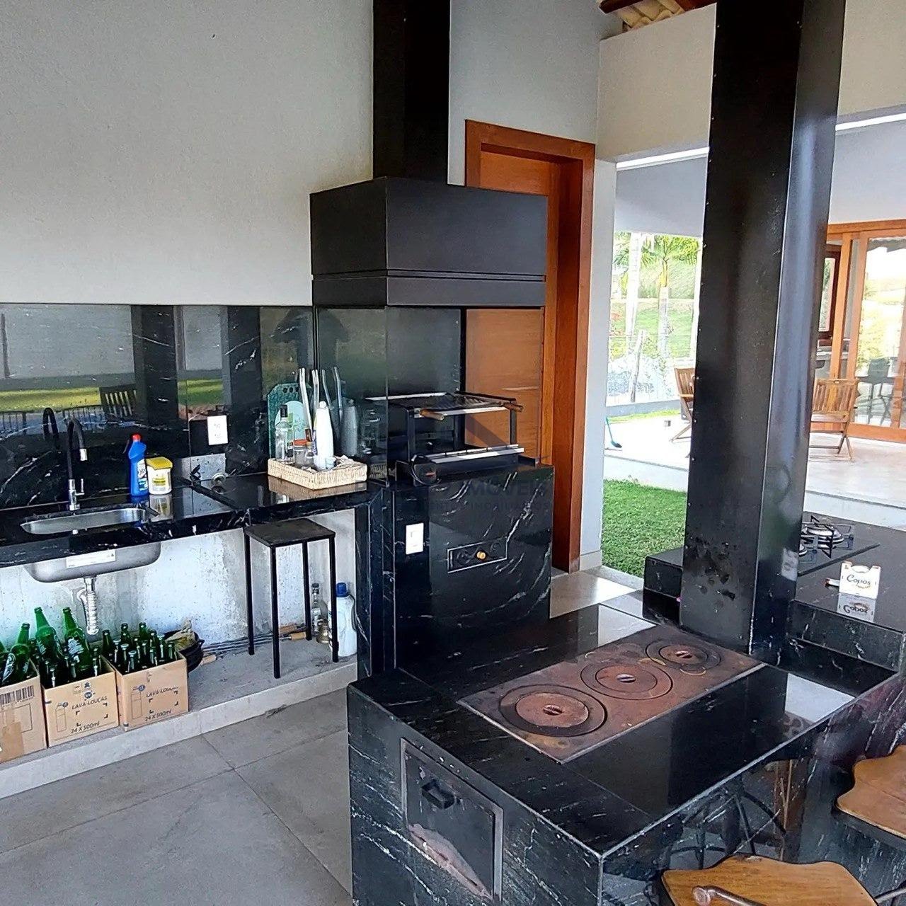 Casa à venda com 4 quartos, 3 suítes, 4 vagas e 400m² no Esplanada do Moinho, Sete Lagoas (MG) — foto 13 de 14