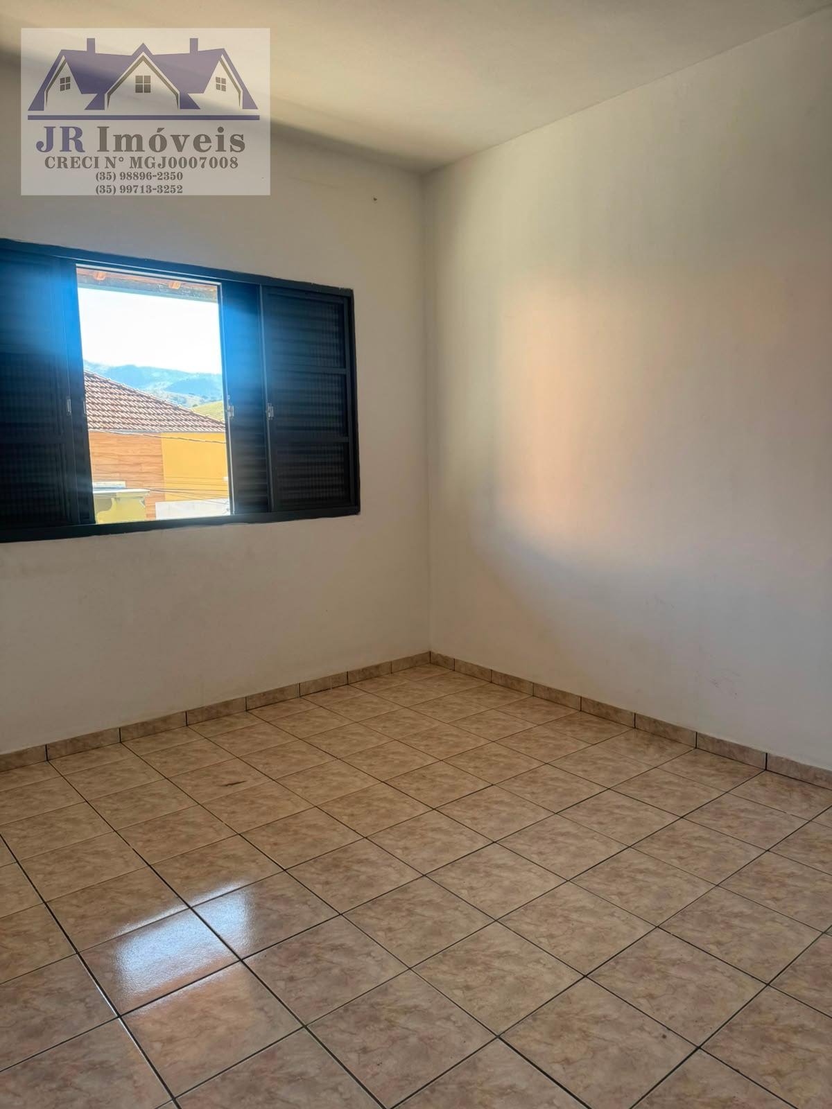 Casa para alugar com 3 quartos e 1 banheiro no Centro, Piranguçu (MG) — foto 12 de 20