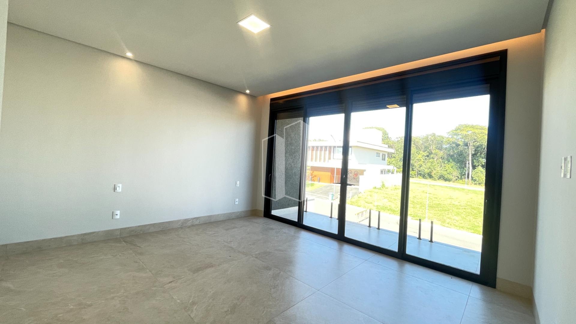 Casa à venda com 4 quartos, 4 suítes, 4 vagas e 369m² no Jardins França, Goiânia (GO) — foto 23 de 30