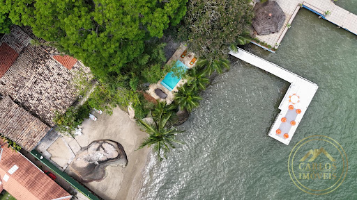 Casa Frente Mar para Temporada em Angra dos Reis / RJ no bairro Marinas