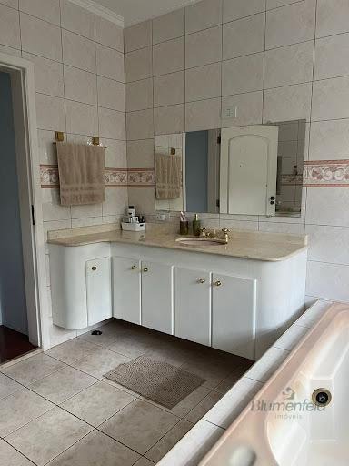 Casa à venda com 5 quartos, 4 suítes, 5 vagas e 550m² no Arujá Hills I e II, Arujá (SP) — foto 21 de 30