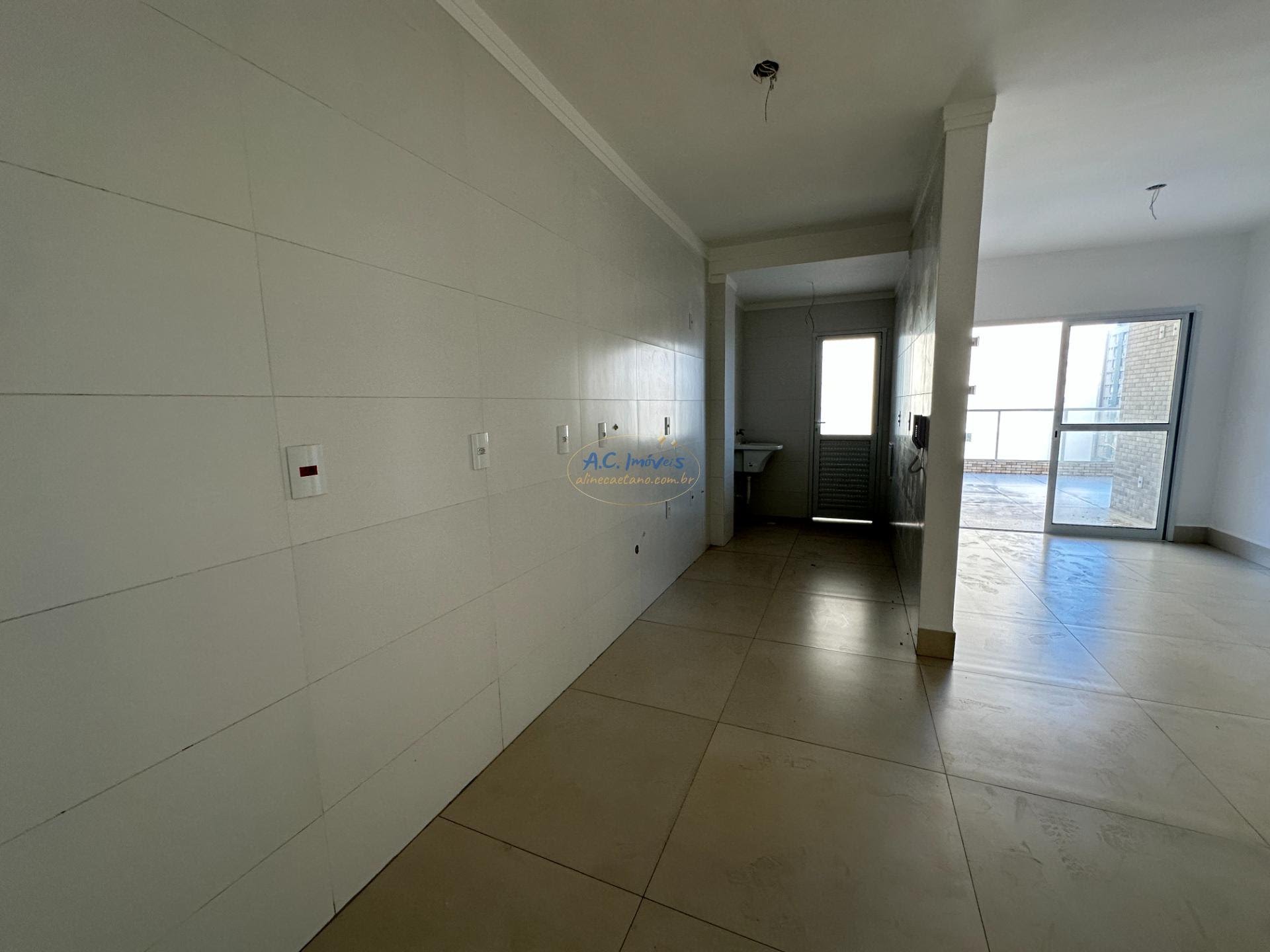 Apartamento à venda com 2 quartos, 1 suíte, 2 vagas e 120m² no Guilhermina, Praia Grande (SP) — foto 5 de 16