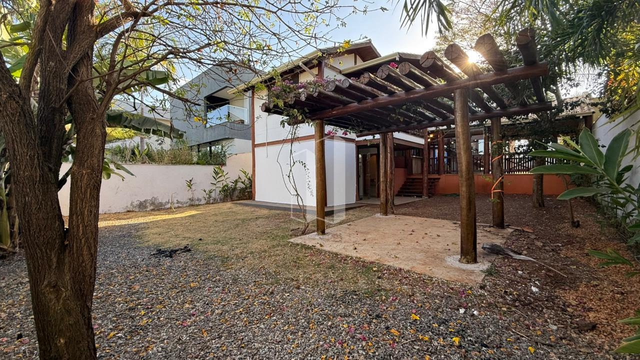 Casa à venda com 3 quartos, 3 banheiros, 2 vagas e 238m² no Fazenda Vau das Pombas, Goiânia — foto principal