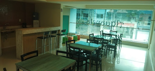 Apartamento com área externa no Flamboyant