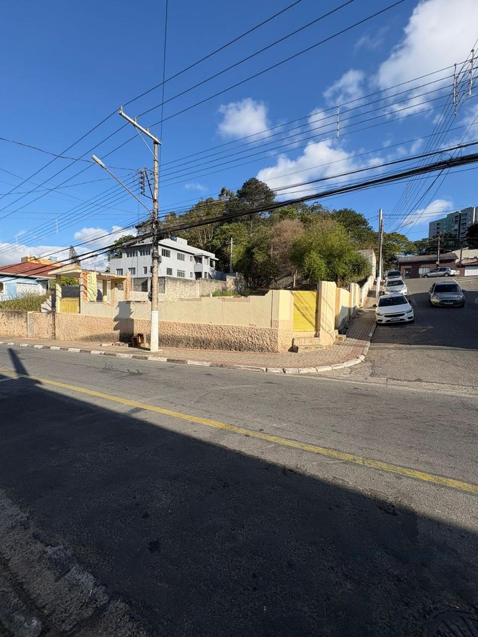 Terreno à venda com 670m² de terreno no Centro, Arujá — foto principal