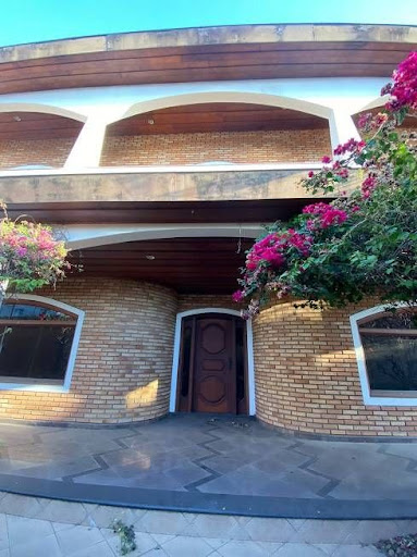 Casa para aluguel e venda possui 900 metros quadrados com 5 quartos Moinho Velho - São Paulo