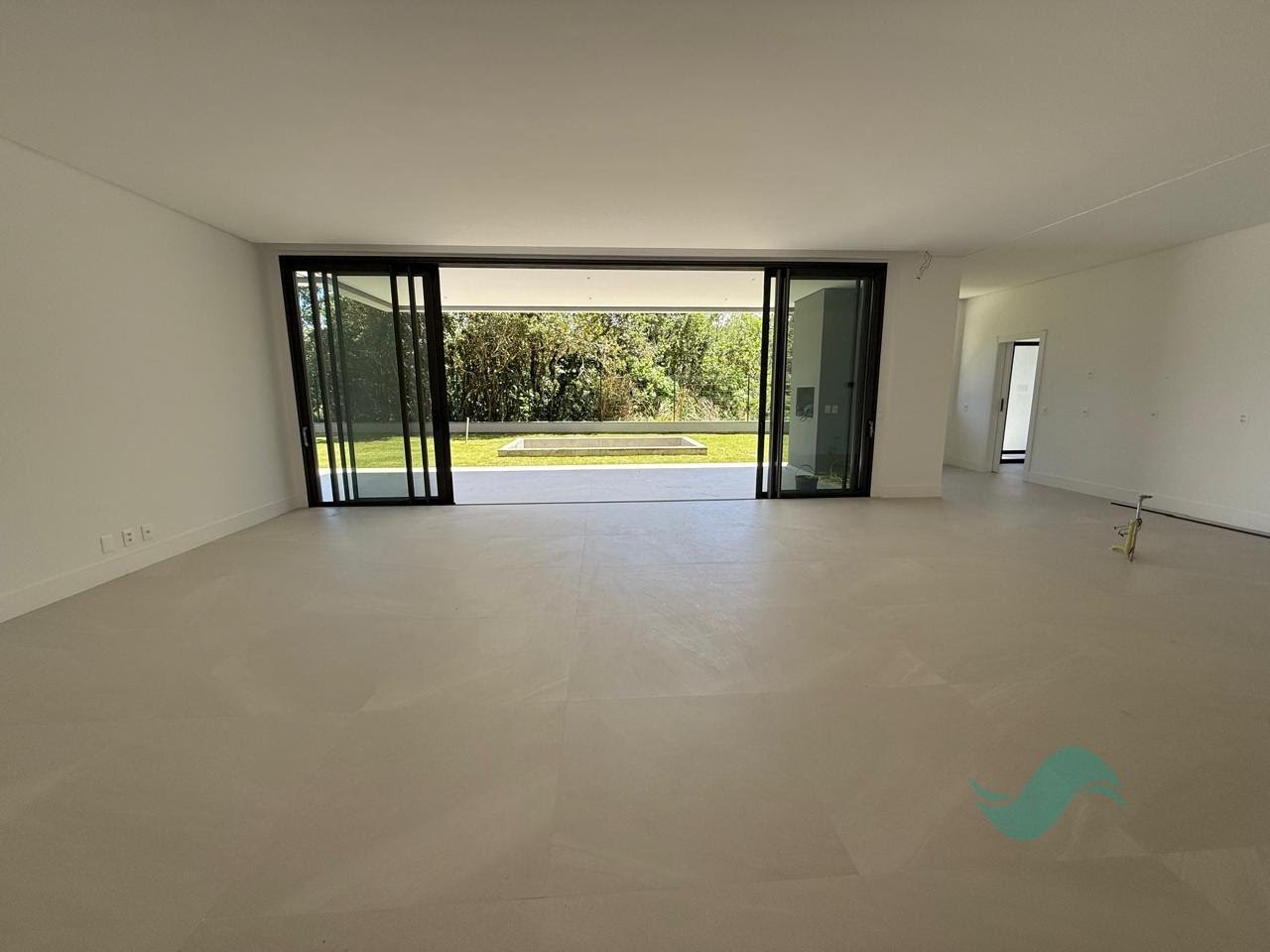 Apartamento à venda com 3 quartos, 3 suítes, 3 vagas e 240m² no Jurerê Internacional, Florianópolis (SC) — foto 13 de 18