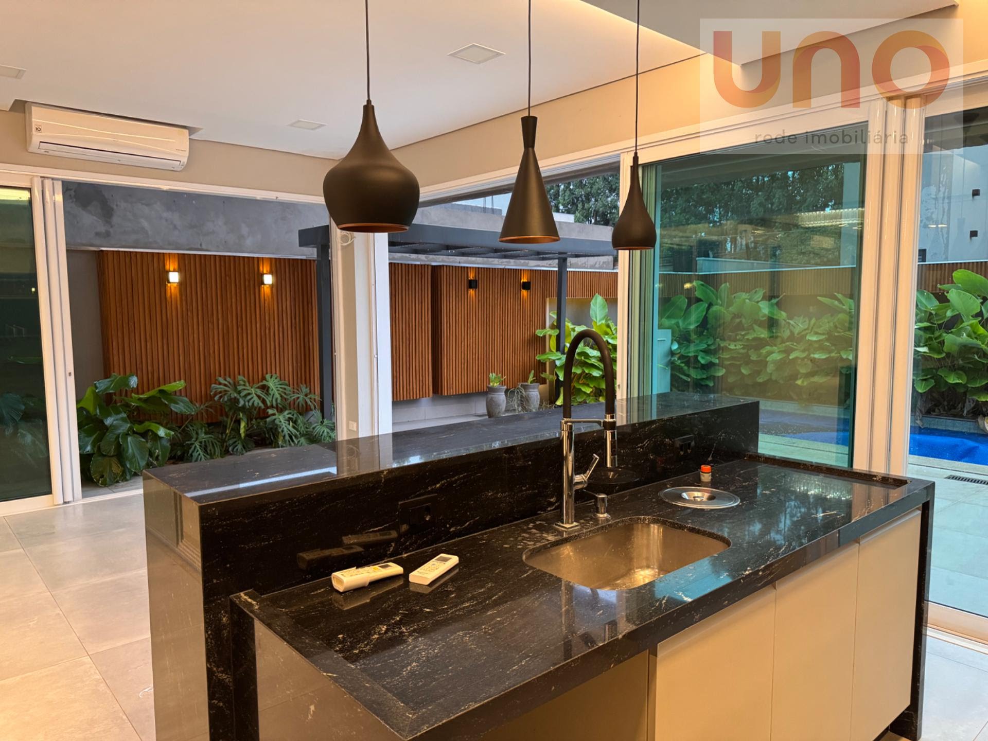 Casa à venda com 4 quartos, 4 suítes, 2 vagas e 308m² no Parque Residencial Maria A Pedrossian, Campo Grande (MS) — foto 26 de 30