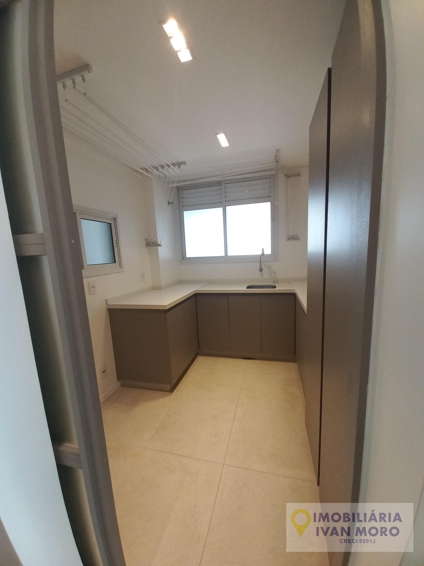 Apartamento à venda com 3 quartos, 3 suítes, 4 vagas e 183m² no João Paulo, Florianópolis (SC) — foto 19 de 30