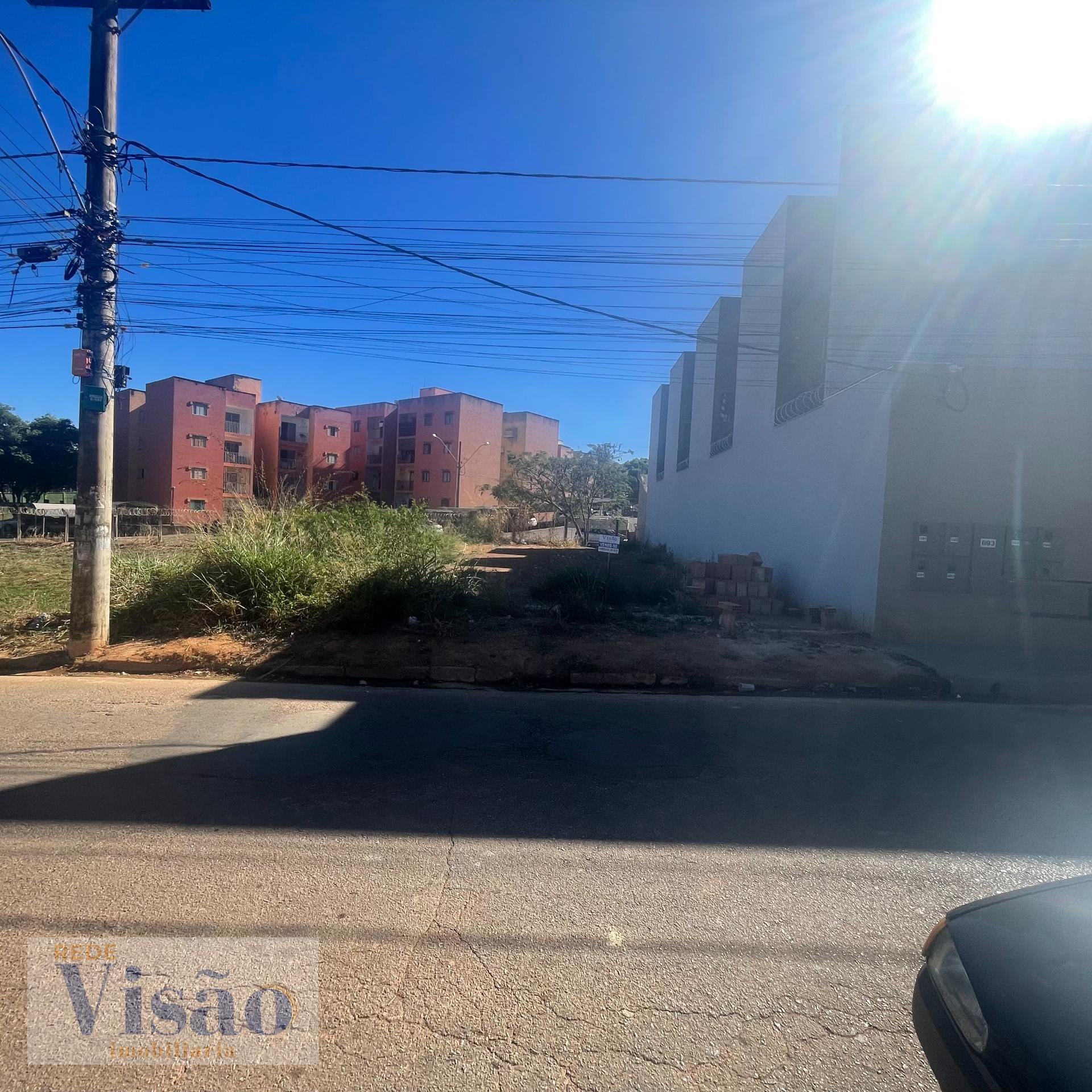 Terreno à venda com 300m² de terreno no Bairro Vila Mariana, Paracatu — foto principal