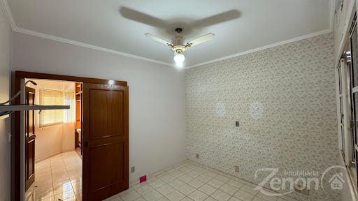 Casa à Venda em Adamantina: 4 Dormitórios