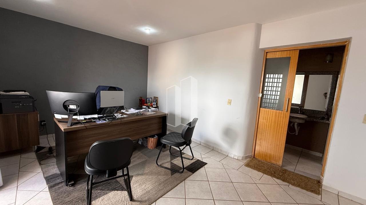 Casa à venda com 6 quartos, 3 suítes, 6 vagas e 360m² no Setor Sul, Goiânia (GO) — foto 29 de 30
