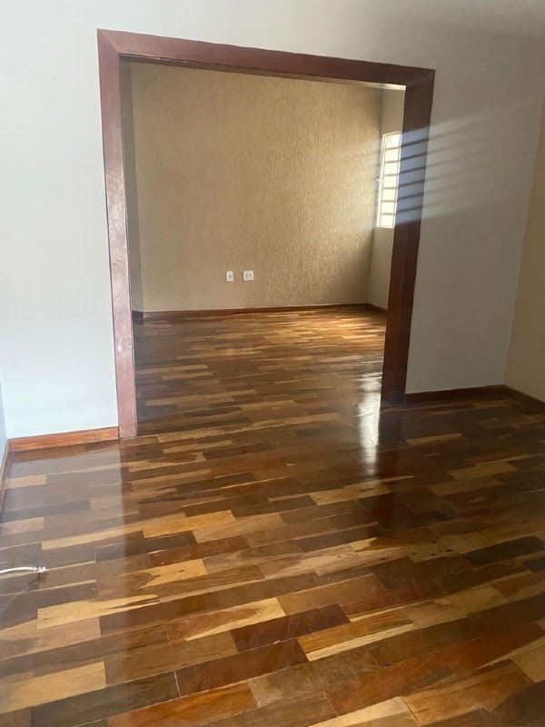 Casa à venda com 3 quartos, 1 suíte, 2 vagas e 180m² no São João Batista, Belo Horizonte (MG) — foto 10 de 22