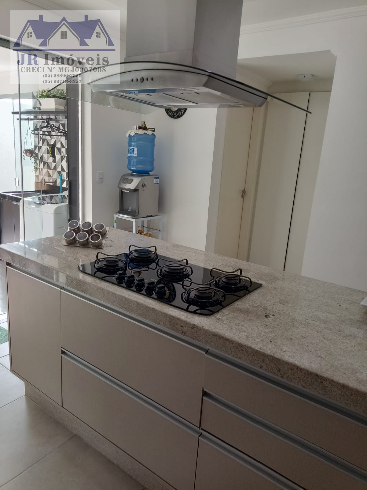 Casa à venda com 3 suítes, 3 vagas e 220m² no Santa Terezinha, Itajubá (MG) — foto 8 de 29