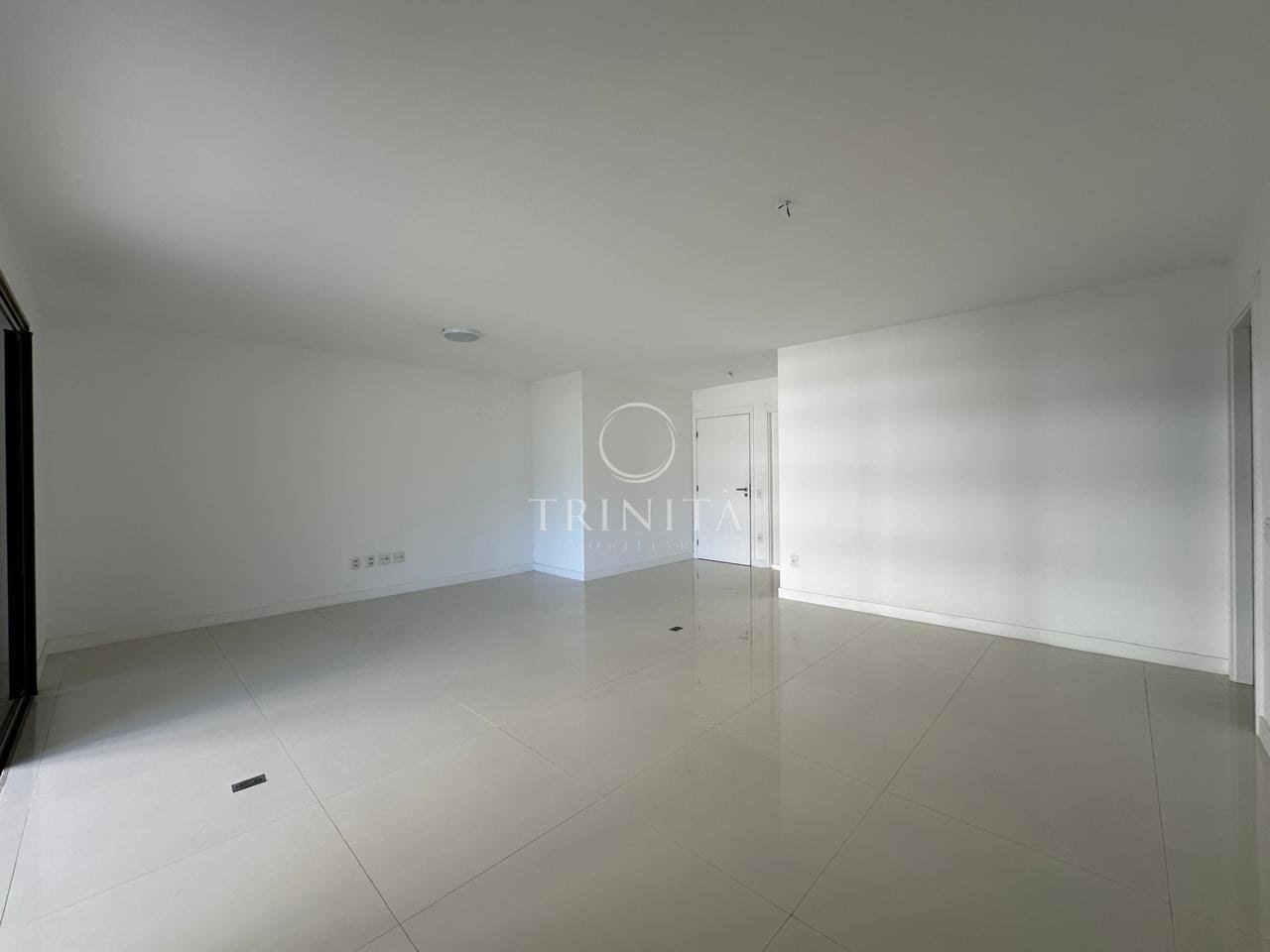 sala-trinitaimobiliaria-orobyornareilhapura