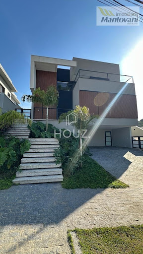 Casa Alto Padrão no Bosques do Junqueira. Confira!