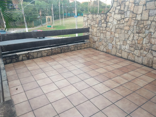 Varanda na frente da casa 