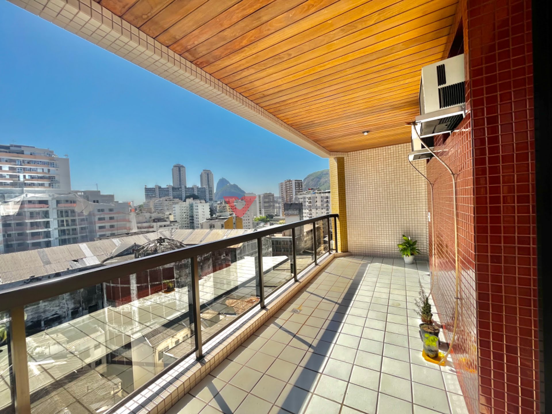 Cobertura à venda com 3 quartos, 1 suíte, 3 vagas e 130m² no Botafogo, Rio de Janeiro (RJ) — foto 27 de 30