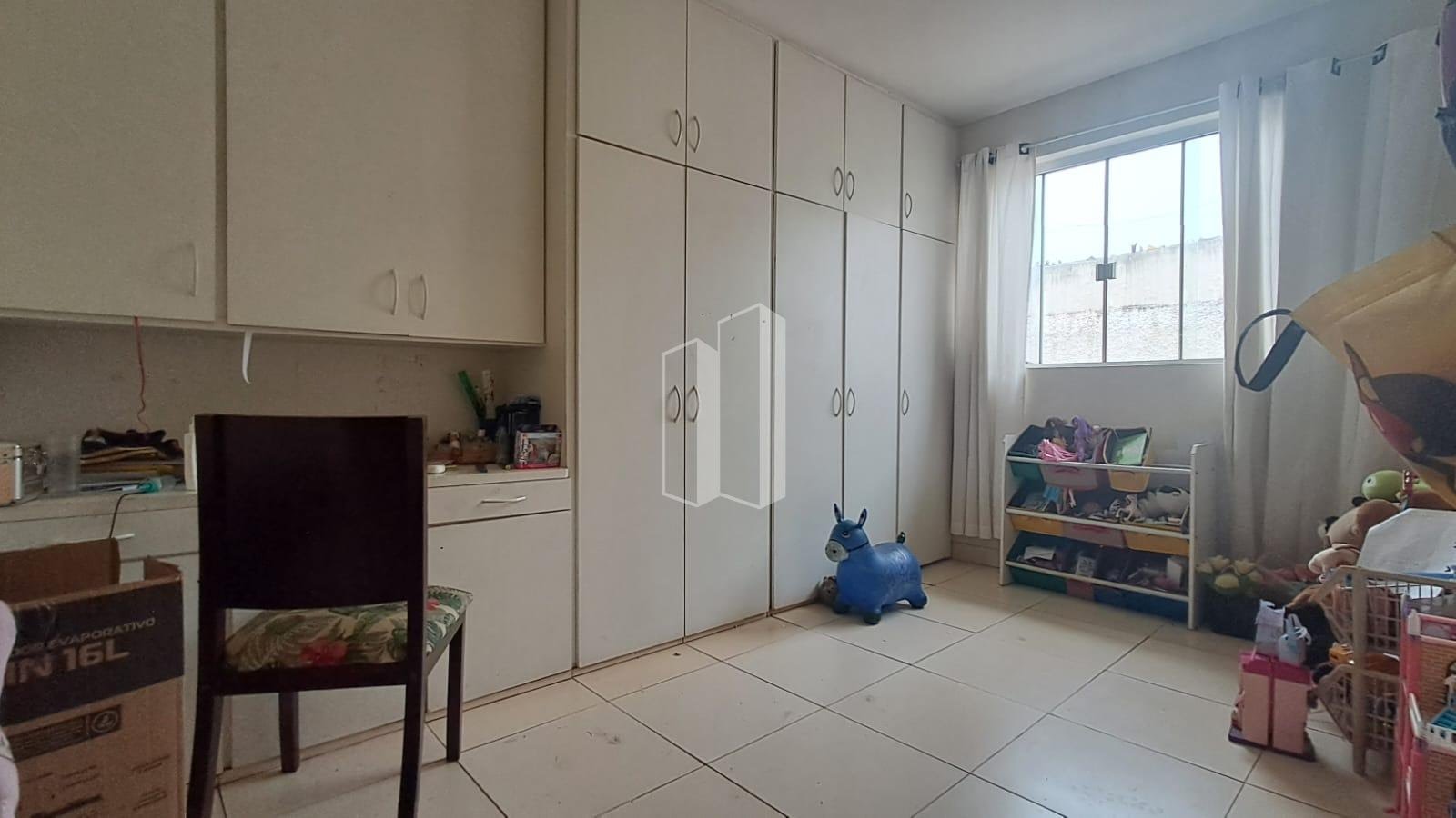 Casa à venda com 5 quartos, 4 suítes, 5 vagas e 315m² no Vila Lucy, Goiânia (GO) — foto 10 de 12