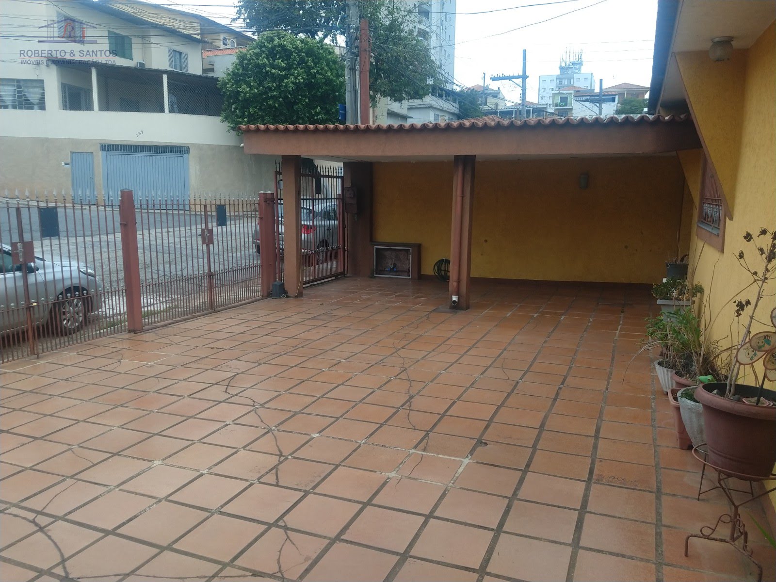 Garagem na frente