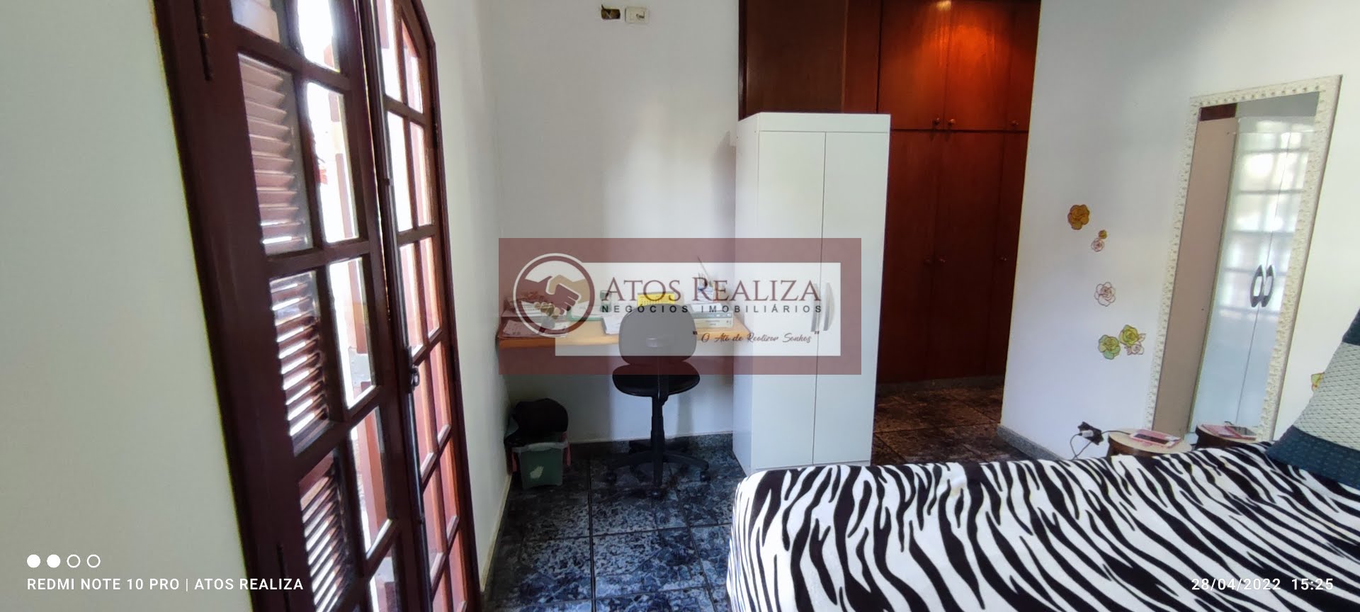 Casa à venda com 3 quartos, 4 suítes, 3 vagas e 250m² no Interlagos, São Paulo (SP) — foto 21 de 30