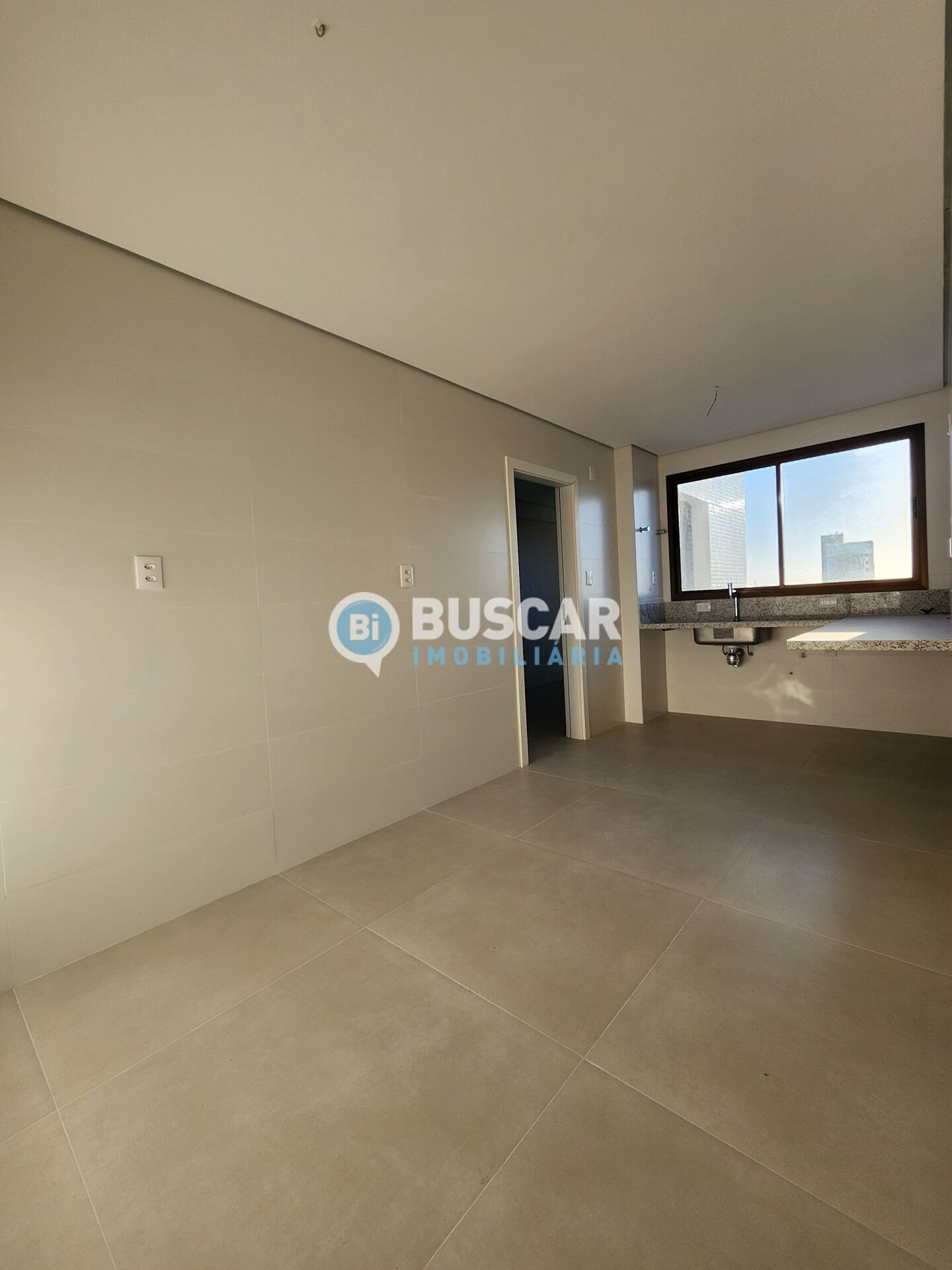 Apartamento à venda com 3 quartos, 3 suítes, 3 vagas e 172m² no Santa Mônica, Feira de Santana (BA) — foto 5 de 13