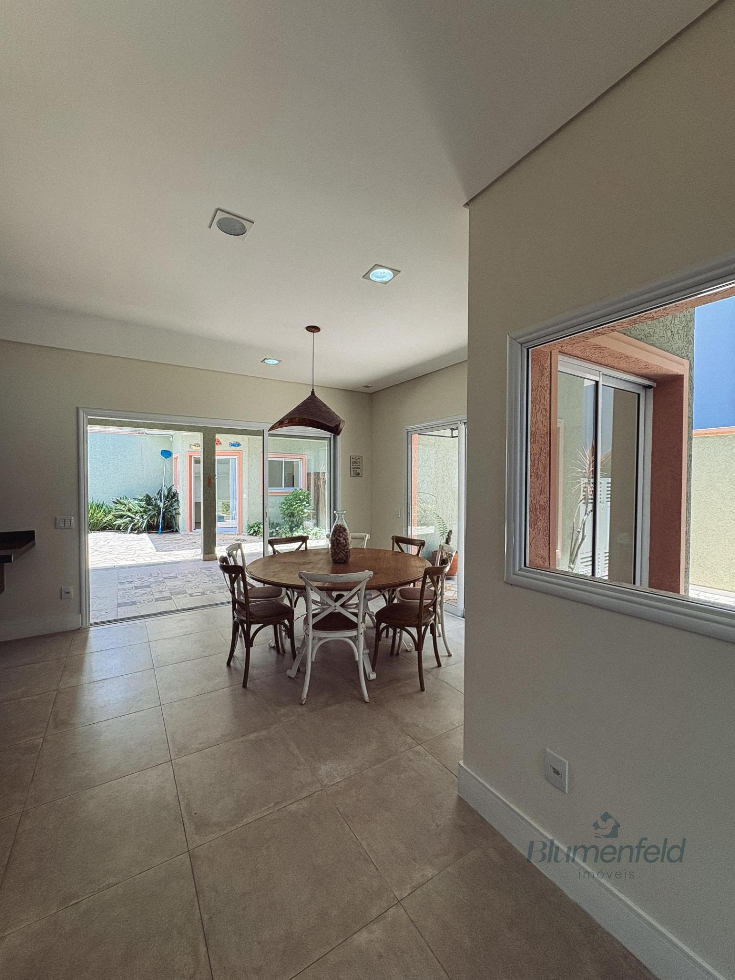 Casa à venda com 4 quartos, 4 suítes, 4 vagas e 338m² no Condomínio Real Park, Arujá (SP) — foto 6 de 28