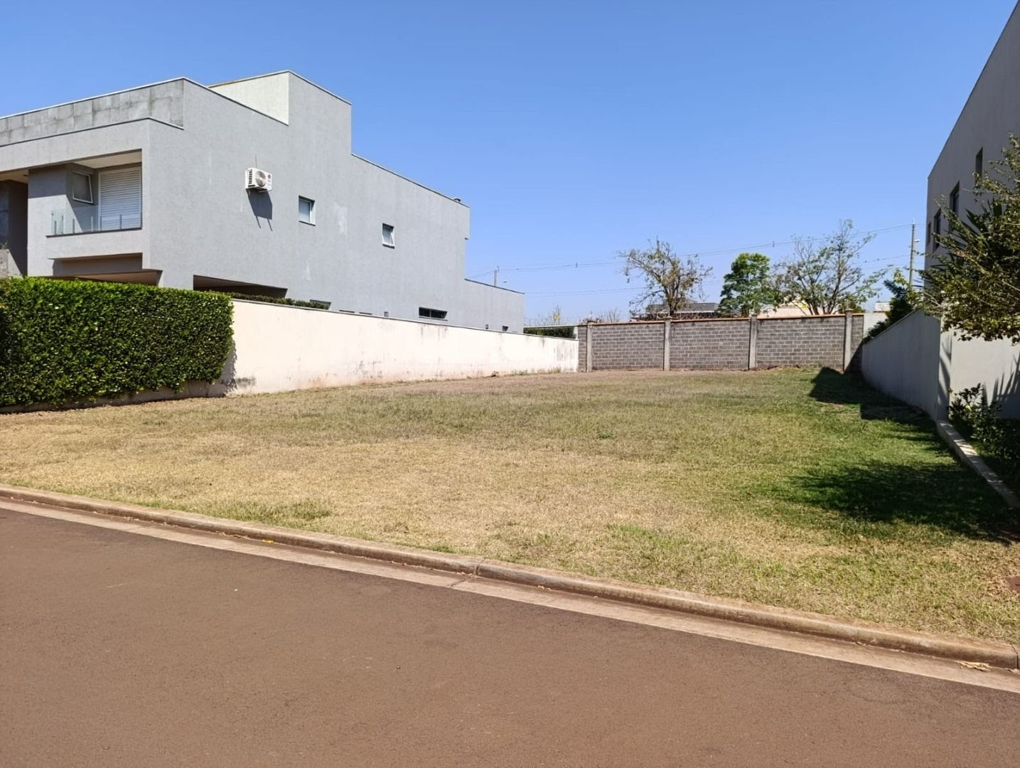 Terreno à venda com 487m² de terreno no Residencial e Empresarial Alphaville, Ribeirão Preto — foto principal