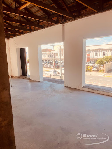 Casa Comercial no bairro Anita Garibaldi  -  Joinville