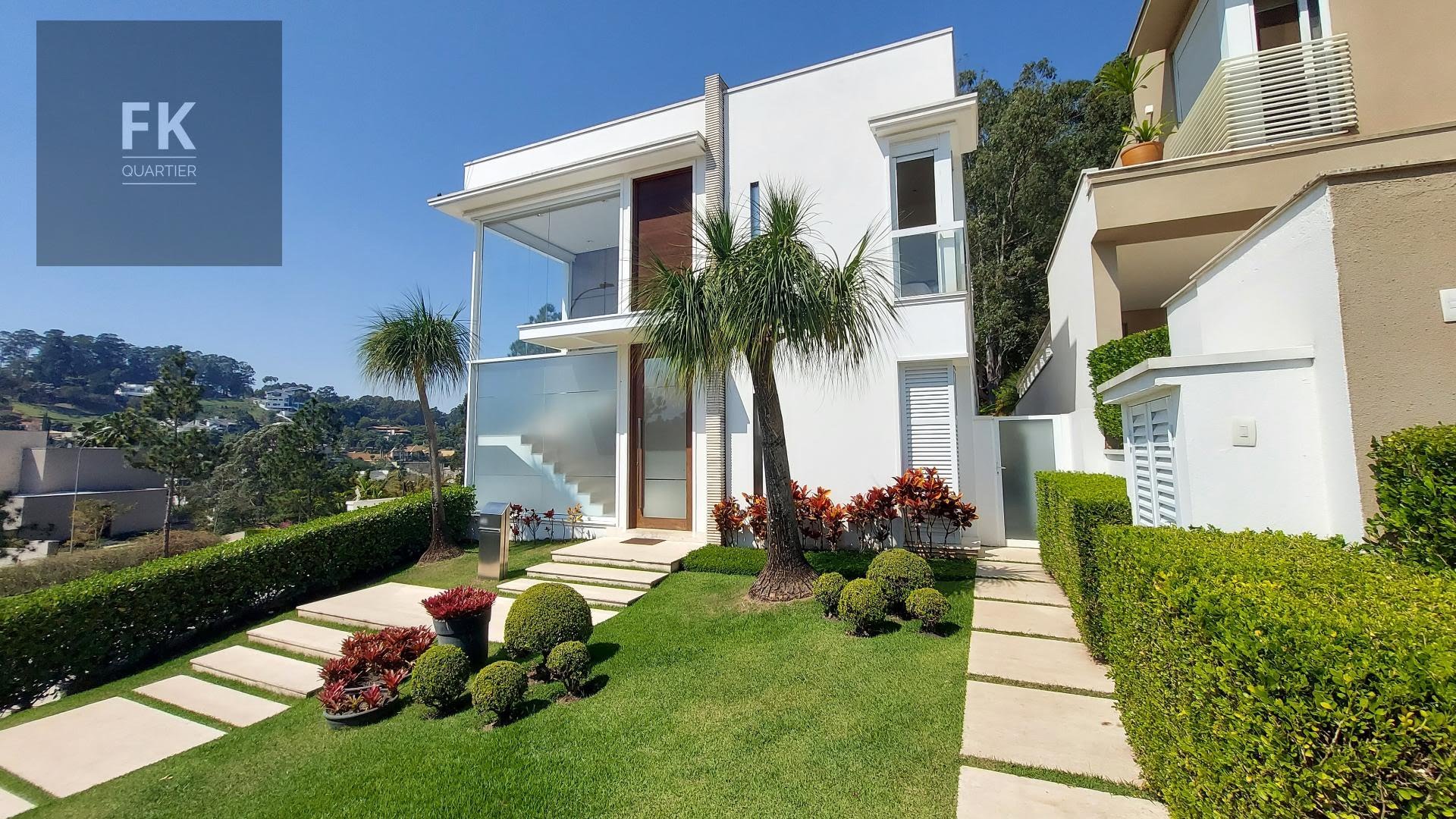 Casa à venda com 4 quartos, 6 banheiros, 5 vagas e 456m² no Alphaville, Barueri — foto principal
