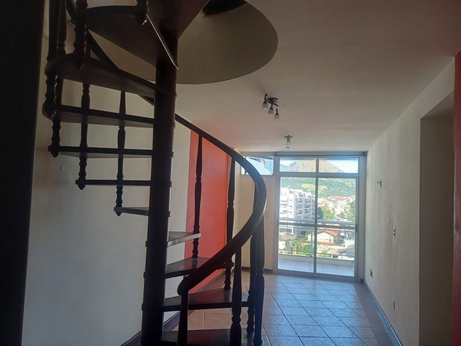 Casa à venda com 3 quartos, 1 suíte, 2 vagas e 163m² no Freguesia (jacarepaguá), Rio de Janeiro (RJ) — foto 2 de 18