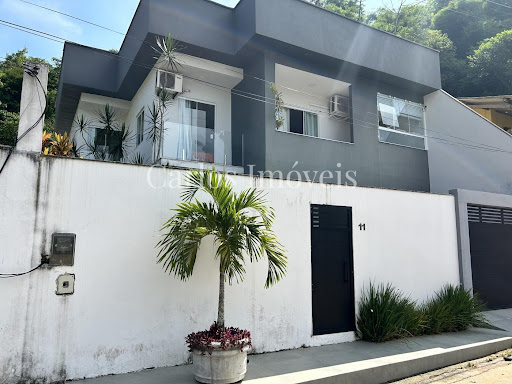 Casa para Venda em Angra dos Reis / RJ no bairro Ponta do Sapê