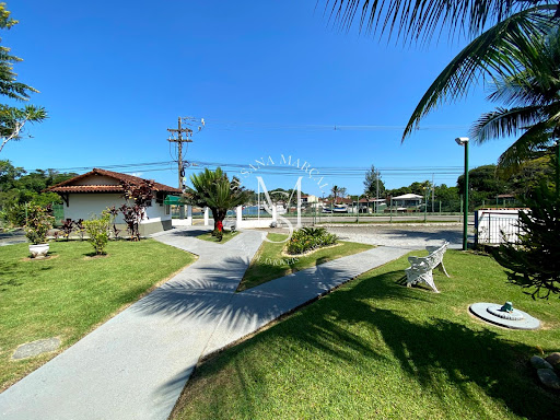 Imóvel Clean e Arejado com Sala Ampla e Sacada – Piccola Marina, Porto Bracuhy