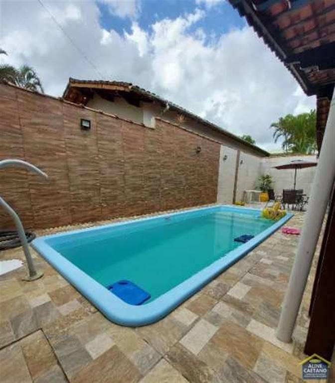 Casa à venda com 4 quartos, 5 banheiros, 3 vagas e 259m² no Flórida, Praia Grande — foto principal
